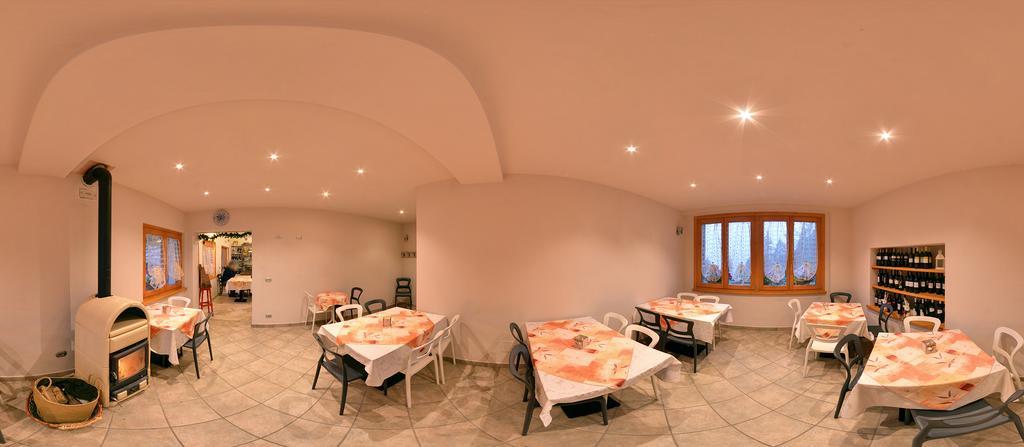 コッリオ Agriturismo Cornei Da Nadiaゲストハウス エクステリア 写真